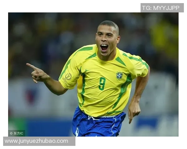 足球场上的战斗英雄们最能打的几位足球明星盘点与分析